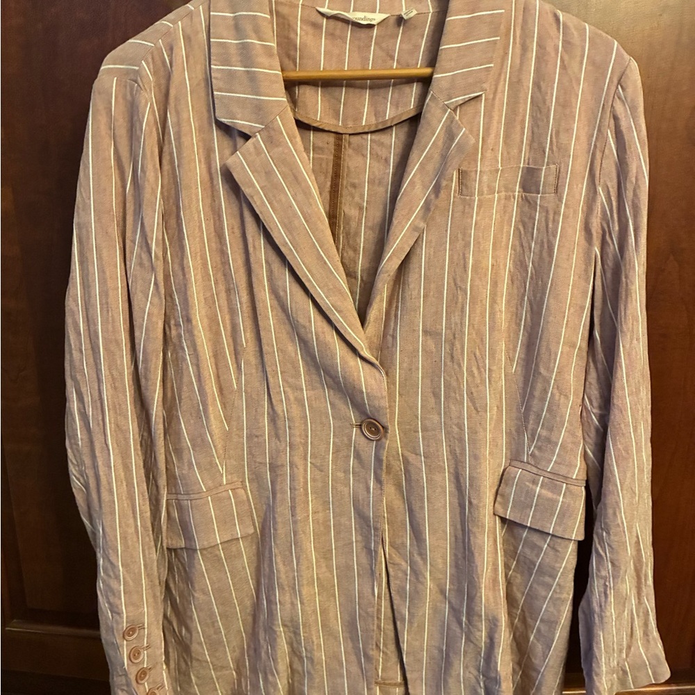 Minimalist Beachy costal old money quiet luxury large Beige linen Blazer